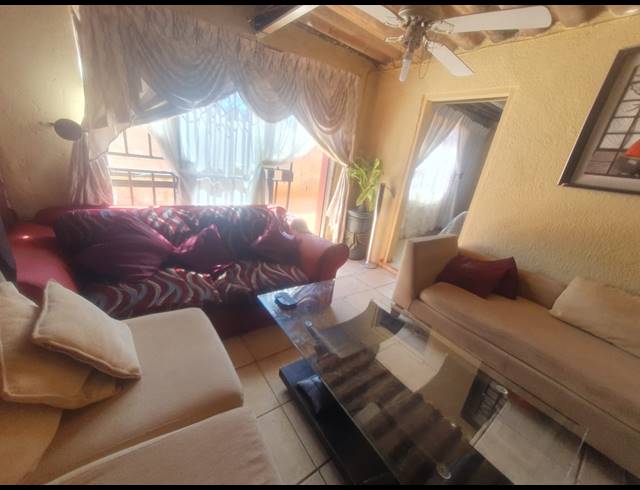2 BEDROOM HOUSE SOLD IN BRAM FISCHERVILLE